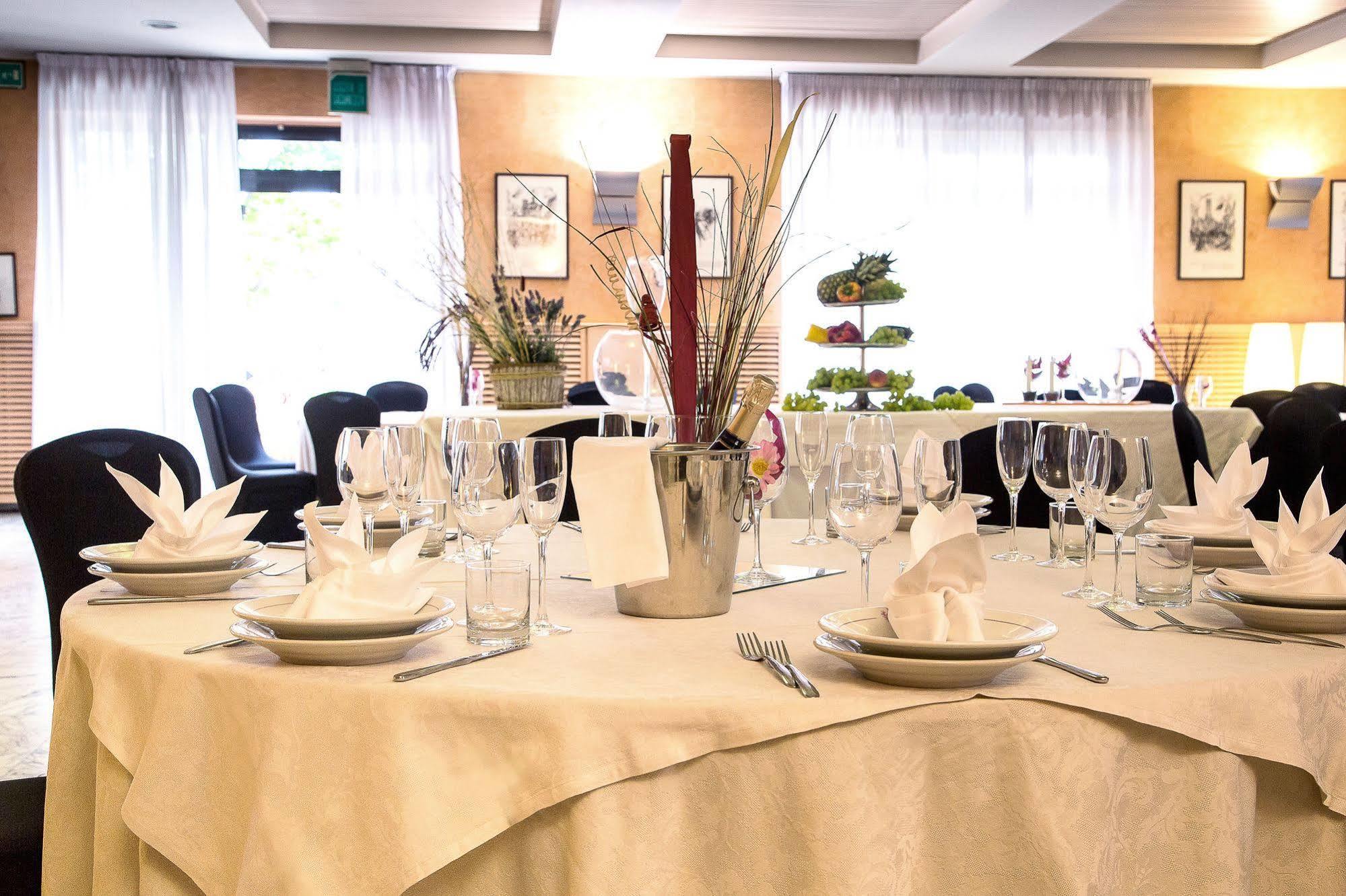 Hotel Salera Άστι Εξωτερικό φωτογραφία